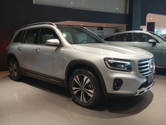 MERCEDES-BENZ GLB 220 2.0 MHEV AMG LINE 4MATIC 8G-DCT MERCEDES-BENZ GLB 220 2.0 MHEV AMG LINE 4MATIC 8G-DCT